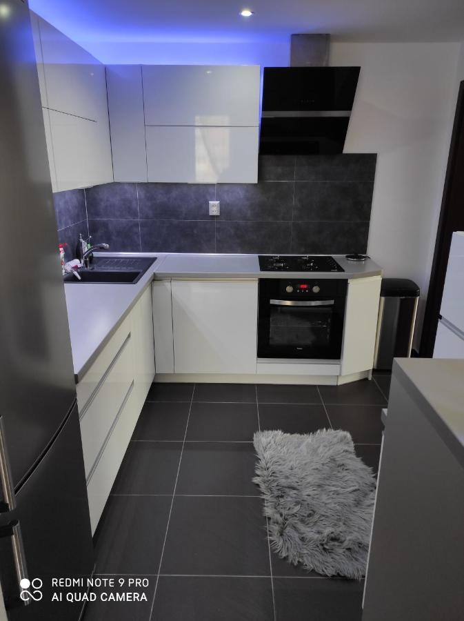 פופראד Apartman Mb מראה חיצוני תמונה